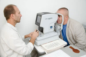 Что такое рефрактометрия глаза?